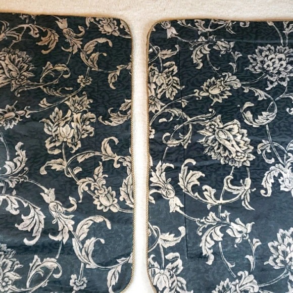 Croscill Standard Pillow Shams Set of 2 Style #9077 Navy Blue Cream - Picture 1 of 9